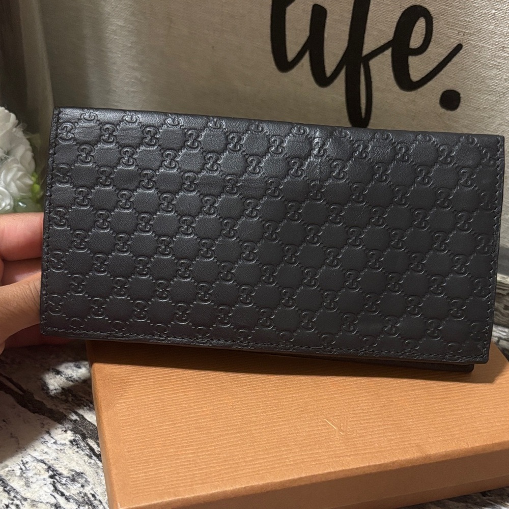 Gucci Black Embossed Leather Card Holder